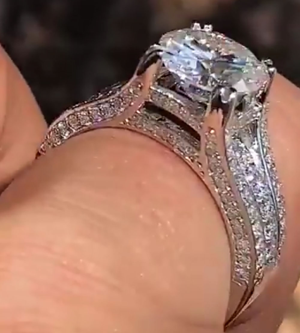Moissanite Engagement Ring 1 Carat - Cincin Pernikahan/Ulang Tahun/Pertunangan Emas Putih 14K