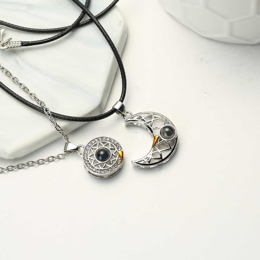 Kalung pasangan cocok magnetik - Magnetic Couple Matching Necklaces ulasan dan harga