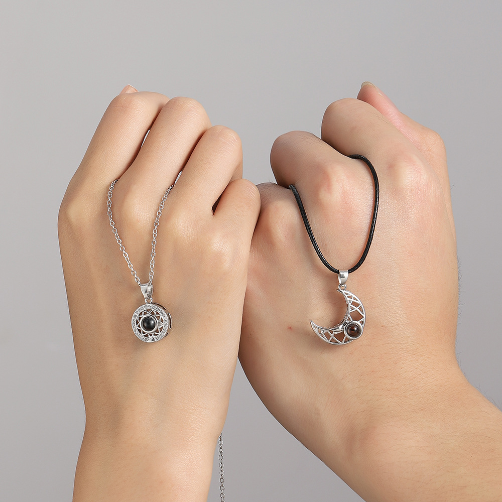 2 Buah Kalung Pasangan Magneti - Magnetic Couple Matching Necklaces ulasan dan harga